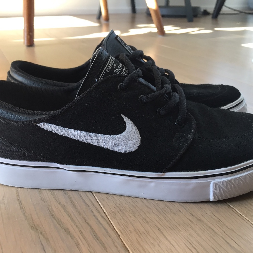 Nike Stefan Janoski Skate Shoes (US 5Y/7W, UK 4.5, EU 37.5)